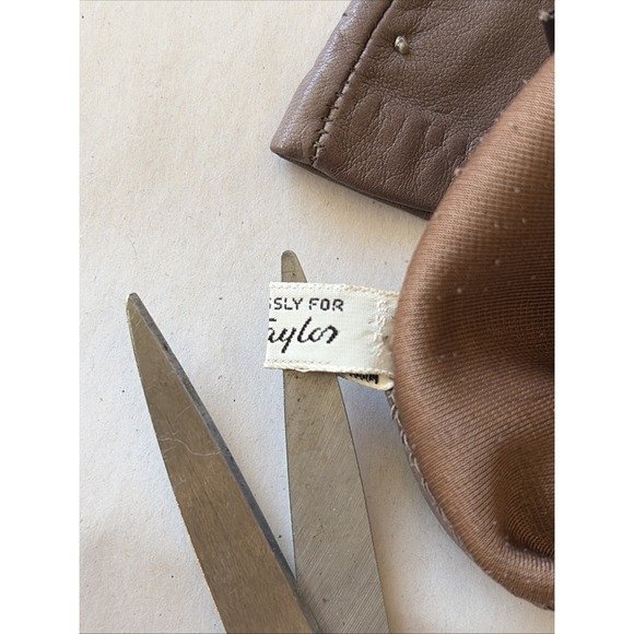Vintage VTG Lord & Taylor Brown Taupe Silk Lined Leather Gloves Womens 7.5 - Picture 15 of 16